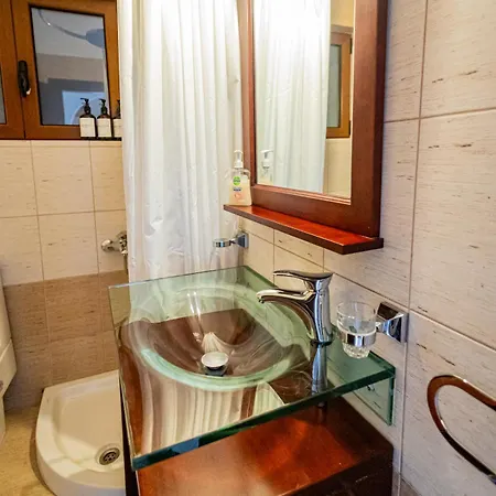 βυσωκά * 칼라브리타